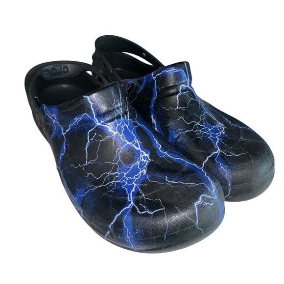 Crocs Black White Blue Lightning Bolt Graphic Bistro Clogs Mens Sz 13 - Picture 1 of 8
